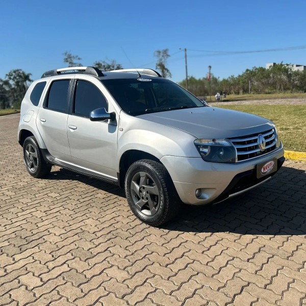 RENAULT DUSTER DYNAMIQUE 2.0 FLEX 16V AUT. /2014 NEURI VEÍCULOS LAJEADO / Carros no Vale