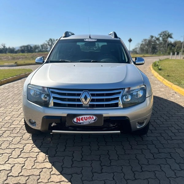 RENAULT DUSTER DYNAMIQUE 2.0 FLEX 16V AUT. /2014 NEURI VEÍCULOS LAJEADO / Carros no Vale