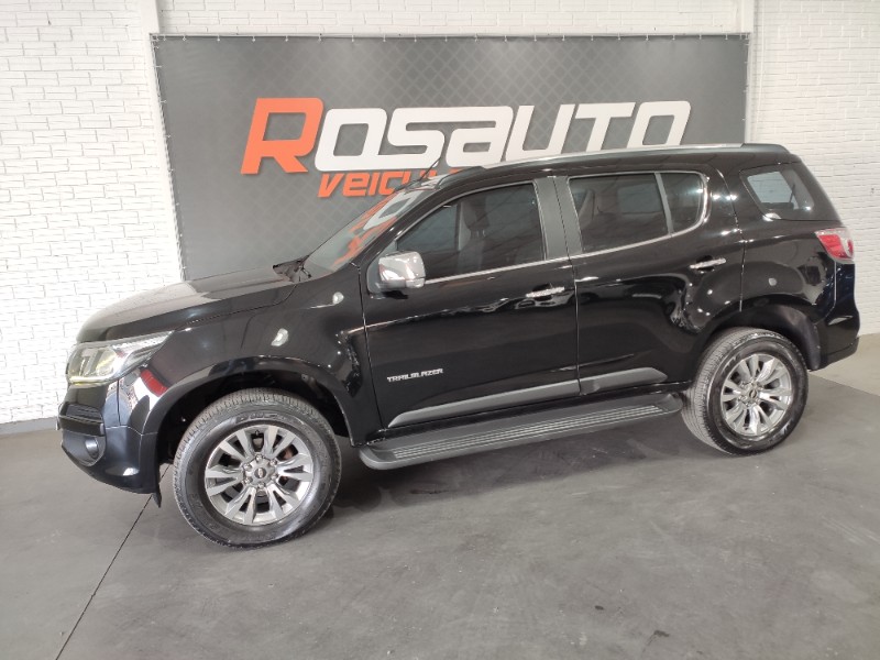 CHEVROLET TRAILBLAZER 2.8 LTZ 4X4 16V TURBO DIESEL 4P AUTOMÁTICO 2018/2018 ROSAUTO VEÍCULOS VENÂNCIO AIRES / Carros no Vale