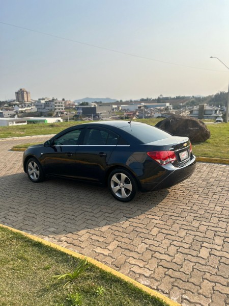 CHEVROLET CRUZE LT 1.8 16V FLEXPOWER 4P AUT. 2014/2014 NEURI VEÍCULOS LAJEADO / Carros no Vale