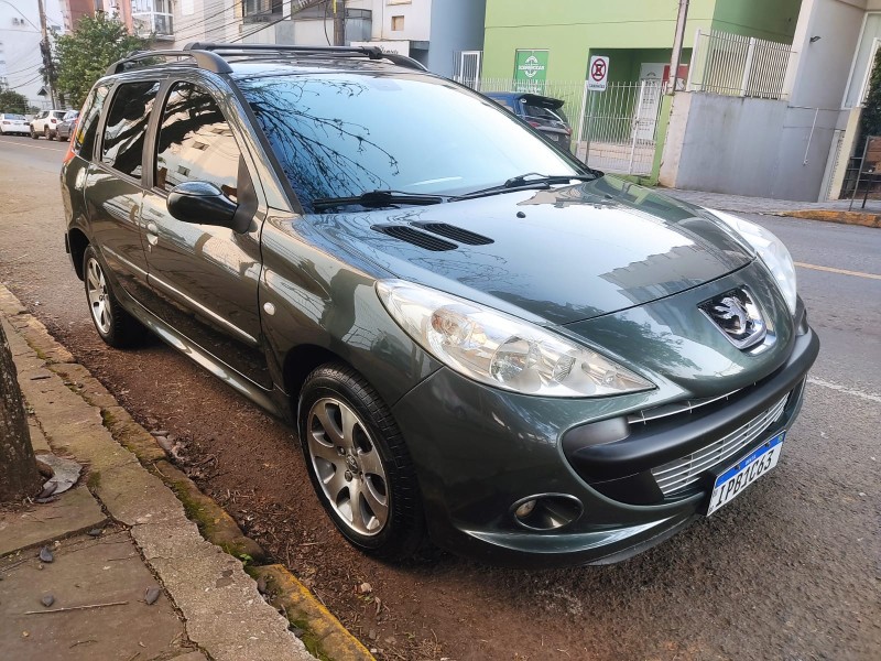 PEUGEOT 207 1.6 XS SW 16V FLEX 4P AUTOMÁTICO 2008/2009 ALTERNATIVA VEÍCULOS LAJEADO / Carros no Vale