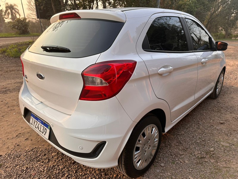 FORD KA 1.0 2018/2019 MENEGHINI VEÍCULOS ARROIO DO MEIO / Carros no Vale