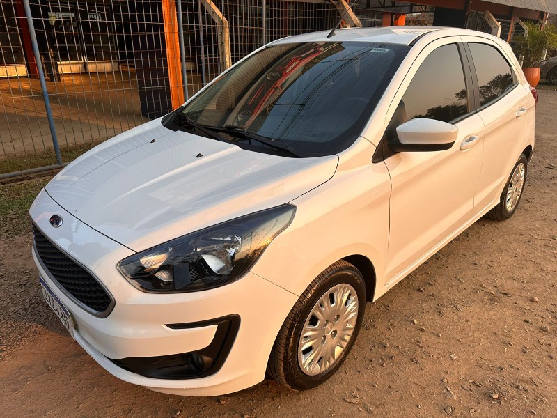 FORD KA 1.0 2018/2019 MENEGHINI VEÍCULOS ARROIO DO MEIO / Carros no Vale