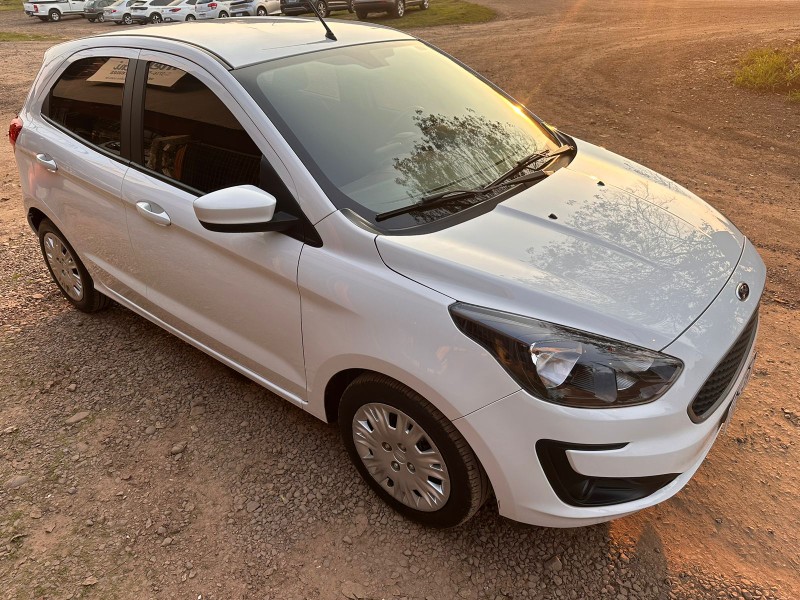 FORD KA 1.0 2018/2019 MENEGHINI VEÍCULOS ARROIO DO MEIO / Carros no Vale