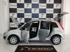 FORD FIESTA 1.6 8V FLEX 2013/2013 TIAGO AUTOMÓVEIS VENÂNCIO AIRES / Carros no Vale