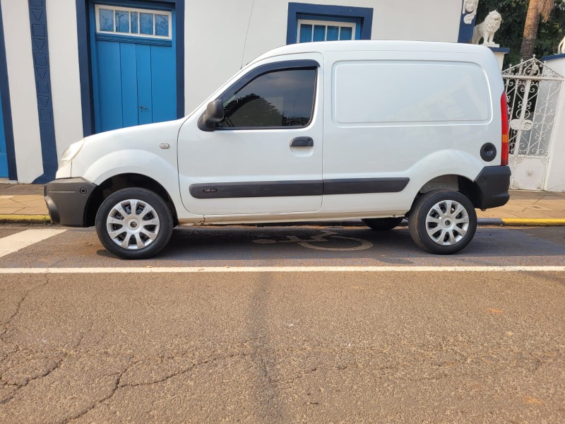 RENAULT KANGOO EXPRESS HI-FLEX 1.6 16V 2011/2012 ADRIANO VEÍCULOS CRUZEIRO DO SUL / Carros no Vale