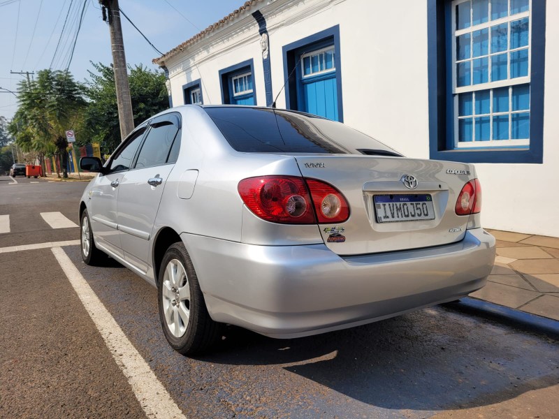 TOYOTA COROLLA 1.8 XEI 16V GASOLINA 4P AUTOMÁTICO 2006/2007 ADRIANO VEÍCULOS CRUZEIRO DO SUL / Carros no Vale