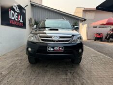 TOYOTA HILUX SW4 SRV 3.0 4X4 /2008 IDEAL VEÍCULOS LAJEADO / Carros no Vale