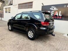 TOYOTA HILUX SW4 SRV 3.0 4X4 /2008 IDEAL VEÍCULOS LAJEADO / Carros no Vale