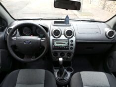 FORD FIESTA SEDAN 1.6 2012/2013 ESTAÇÃO DO CARRO ESTRELA / Carros no Vale