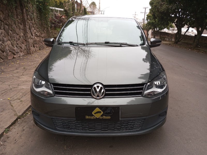 VOLKSWAGEN FOX 1.0 2012/2013 ESTAÇÃO DO CARRO ESTRELA / Carros no Vale