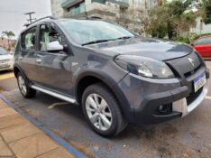 RENAULT SANDERO 1.6 16V SCE STEPWAY 2011/2012 ADRIANO VEÍCULOS CRUZEIRO DO SUL / Carros no Vale