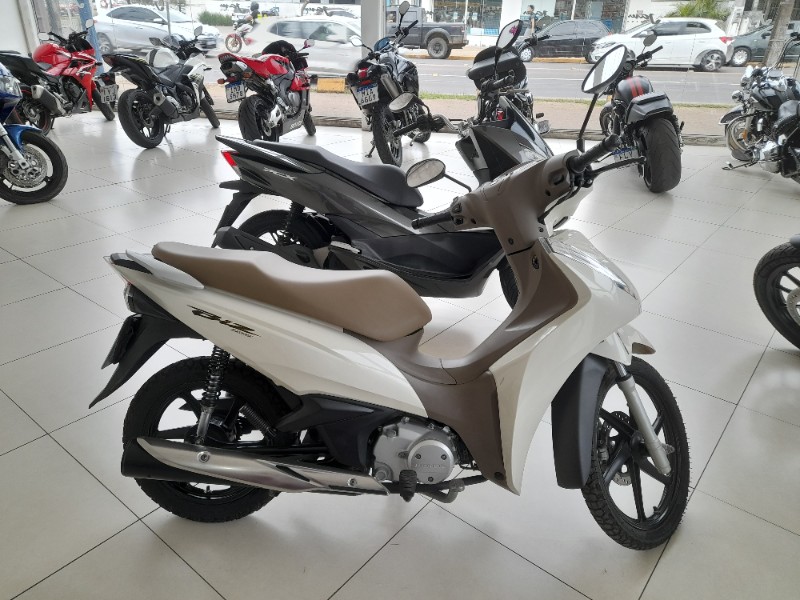 HONDA MOTOS BIZ 125 EX /2018 JASER MOTOS LAJEADO / Carros no Vale