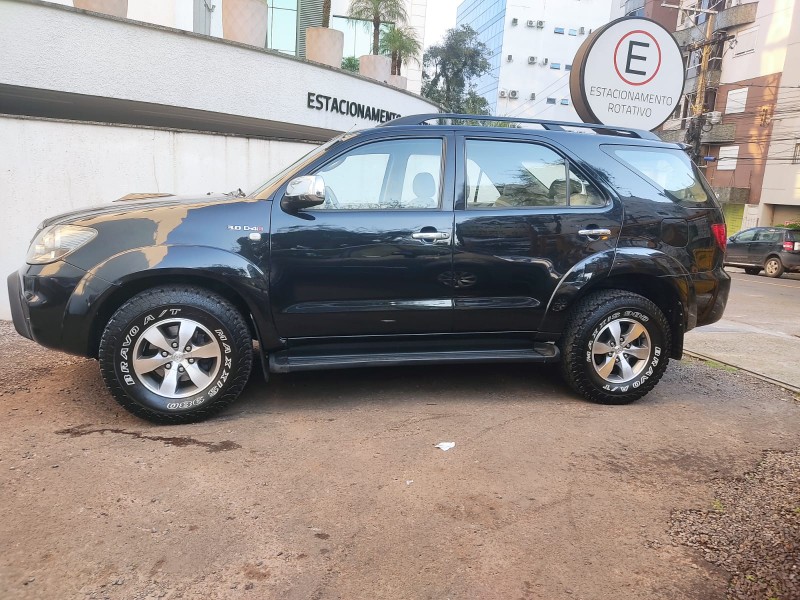 TOYOTA SW4 SRV 2006/2007 ALTERNATIVA VEÍCULOS LAJEADO / Carros no Vale