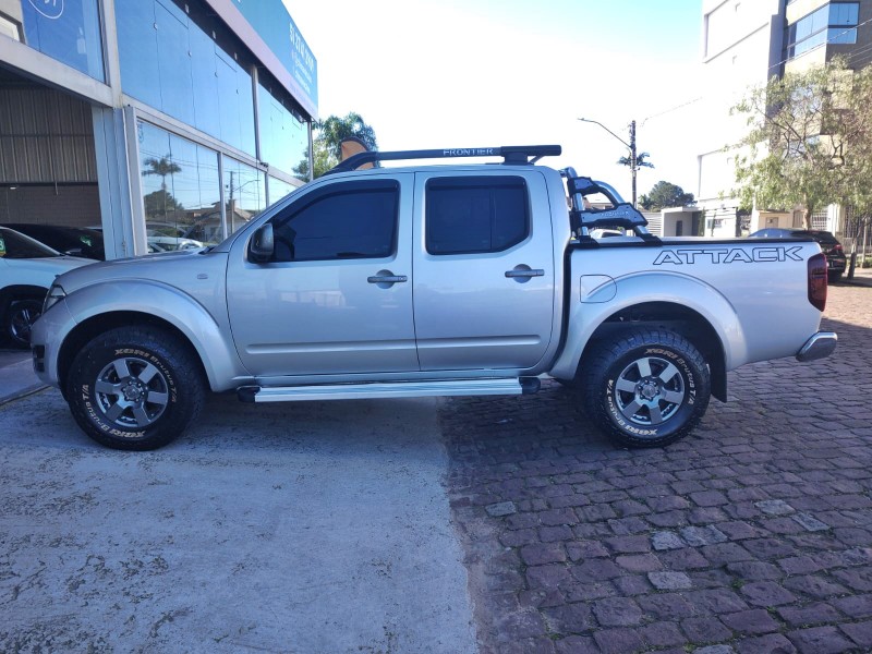 NISSAN FRONTIER 2.5 SV ATTACK 4X4 /2015 CHIMA VEÍCULOS VENÂNCIO AIRES / Carros no Vale