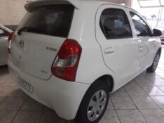 TOYOTA ETIOS 1.3 X 2014/2014 RENAUTO VEÍCULOS LAJEADO / Carros no Vale