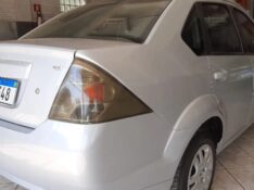 FORD FIESTA SED. 1.6 8V FLEX 4P 2014/2014 RENAUTO VEÍCULOS LAJEADO / Carros no Vale