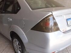 FORD FIESTA SED. 1.6 8V FLEX 4P 2014/2014 RENAUTO VEÍCULOS LAJEADO / Carros no Vale