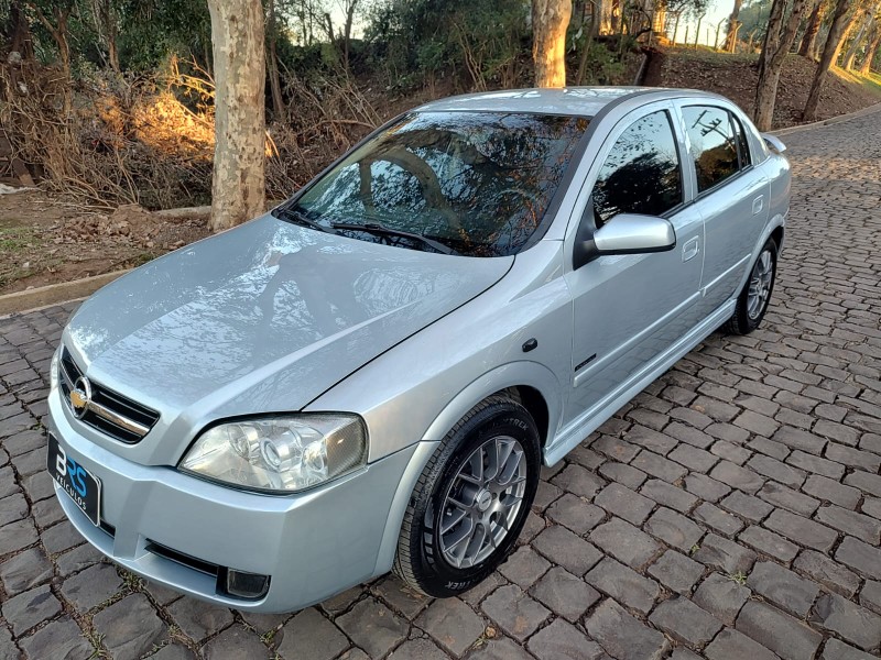 CHEVROLET ASTRA ADVANTAGE 2.0 MPFI 8V FLEXPOWER 5P 2007/2008 BRS VEÍCULOS BOM RETIRO DO SUL / Carros no Vale