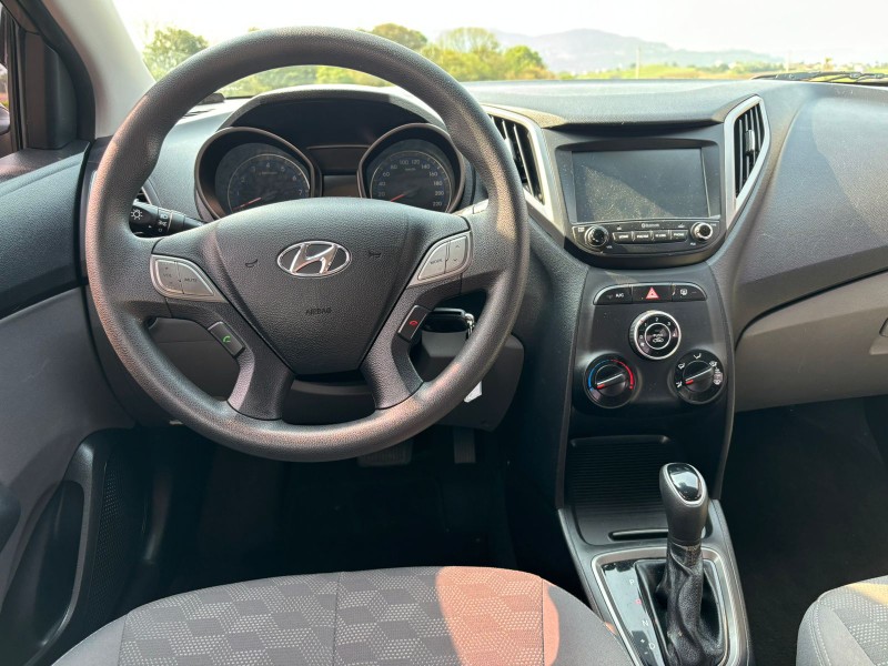 HYUNDAI HB20S 1.6 COMFORT PLUS 16V /2018 RT 811 VEÍCULOS ARROIO DO MEIO / Carros no Vale