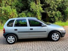 CHEVROLET CORSA 1.0 1999/1999 ELY AUTOMÓVEIS LAJEADO / Carros no Vale