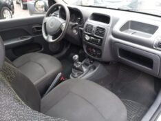 RENAULT CLIO 1.0 2013/2014 ALTERNATIVA VEÍCULOS LAJEADO / Carros no Vale