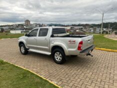 TOYOTA HILUX SW4 SRV D4-D 4X4 3.0 TDI DIES. AUT 2013/2013 NEURI VEÍCULOS LAJEADO / Carros no Vale