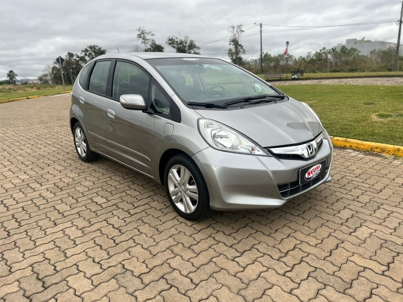 HONDA FIT 1.5 EX 16V CVT /2014 NEURI VEÍCULOS LAJEADO / Carros no Vale