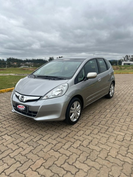 HONDA FIT 1.5 EX 16V CVT /2014 NEURI VEÍCULOS LAJEADO / Carros no Vale