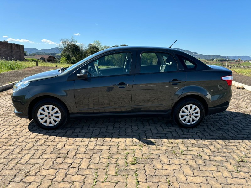 FIAT SIENA ATTRACTIV 1.4 /2014 RT 811 VEÍCULOS ARROIO DO MEIO / Carros no Vale