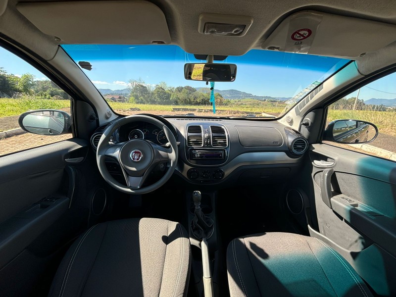 FIAT SIENA ATTRACTIV 1.4 /2014 RT 811 VEÍCULOS ARROIO DO MEIO / Carros no Vale