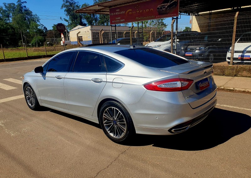 FORD FUSION 2.0 TITANIUM AWD 2013/2014 CRUZEIRO MULTIMARCAS CRUZEIRO DO SUL / Carros no Vale