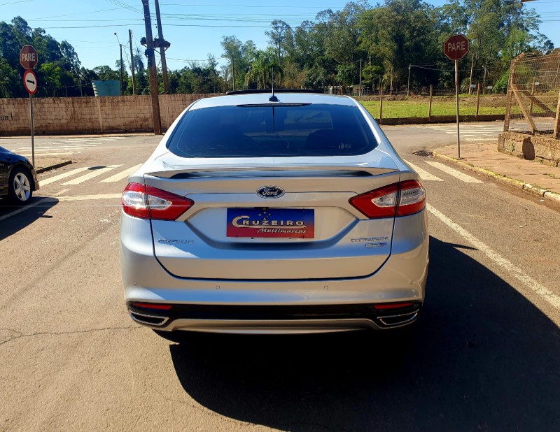 FORD FUSION 2.0 TITANIUM AWD 2013/2014 CRUZEIRO MULTIMARCAS CRUZEIRO DO SUL / Carros no Vale