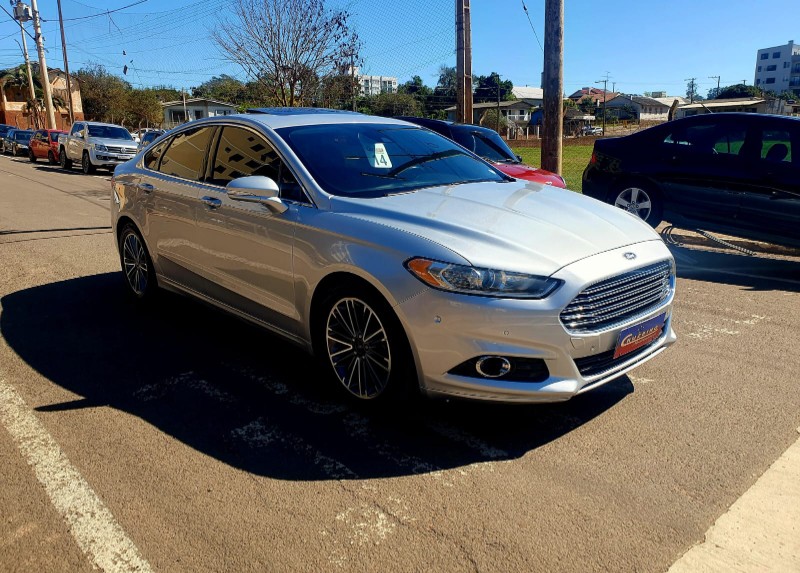 FORD FUSION 2.0 TITANIUM AWD 2013/2014 CRUZEIRO MULTIMARCAS CRUZEIRO DO SUL / Carros no Vale