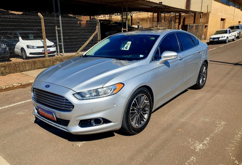 FORD FUSION 2.0 TITANIUM AWD 2013/2014 CRUZEIRO MULTIMARCAS CRUZEIRO DO SUL / Carros no Vale