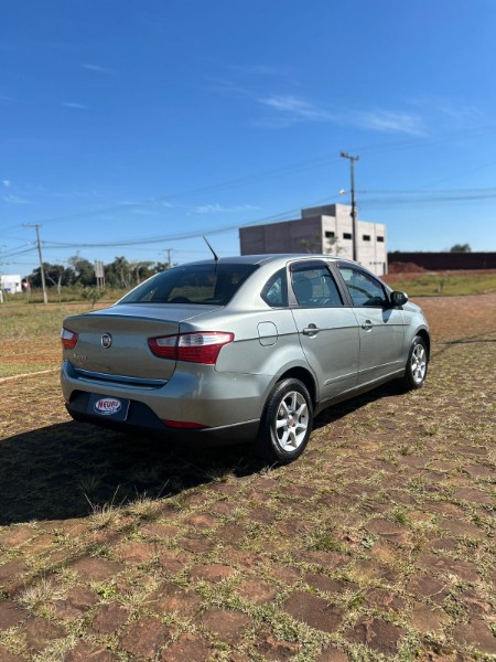 FIAT GRAND SIENA 1.4 MPI ATTRACTIVE 8V FLEX 4P MANUAL /2014 NEURI VEÍCULOS LAJEADO / Carros no Vale