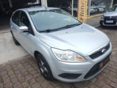 FORD FOCUS 1.6 S HATCH /2010 CHIMA VEÍCULOS VENÂNCIO AIRES / Carros no Vale