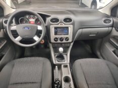 FORD FOCUS 1.6 S HATCH /2010 CHIMA VEÍCULOS VENÂNCIO AIRES / Carros no Vale