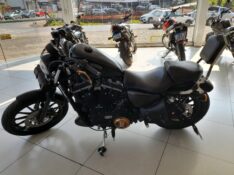 HARLEY DAVIDSON 883 /2013 JASER MOTOS LAJEADO / Carros no Vale