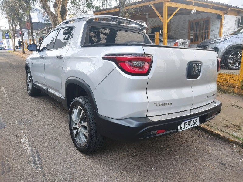 FIAT TORO VOLCANO AT9 2018/2019 ALTERNATIVA VEÍCULOS LAJEADO / Carros no Vale