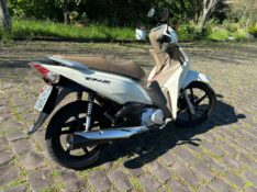 HONDA MOTOS BIZ 125 /2018 RT 811 VEÍCULOS ARROIO DO MEIO / Carros no Vale