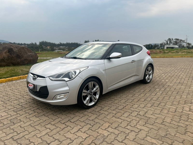 HYUNDAI VELOSTER 1.6 TOP + TETO IMPECÁVEL /2012 NEURI VEÍCULOS LAJEADO / Carros no Vale