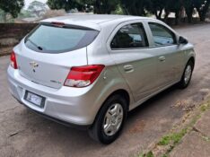 CHEVROLET ONIX HATCH LT 1.0 8V FLEXPOWER 5P MEC. 2014/2014 STOPCAR MULTIMARCAS ESTRELA / Carros no Vale