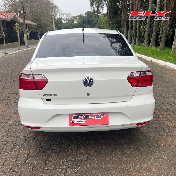 VOLKSWAGEN VOYAGE 1.6 MSI 2022/2022 ELY AUTOMÓVEIS LAJEADO / Carros no Vale