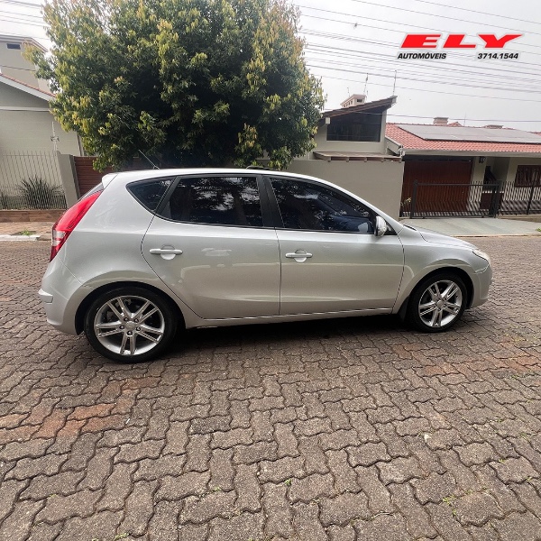 HYUNDAI I30 2.0 2010/2010 ELY AUTOMÓVEIS LAJEADO / Carros no Vale