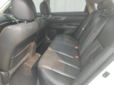 NISSAN ALTIMA SL 2.5 2013/2014 ALTERNATIVA VEÍCULOS LAJEADO / Carros no Vale