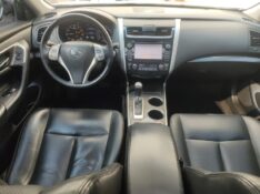 NISSAN ALTIMA SL 2.5 2013/2014 ALTERNATIVA VEÍCULOS LAJEADO / Carros no Vale