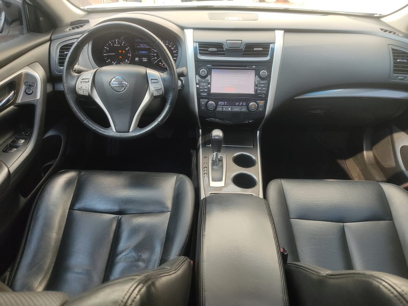 NISSAN ALTIMA SL 2.5 2013/2014 ALTERNATIVA VEÍCULOS LAJEADO / Carros no Vale