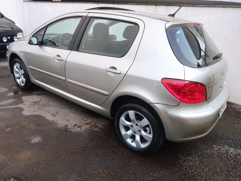 PEUGEOT 307 PRESENCE 1.6 - 2010