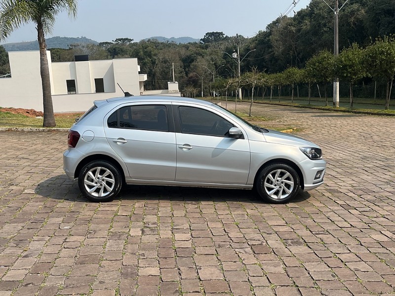 VOLKSWAGEN GOL 1.6 MSI FLEX 4P AUTOMÁTICO 2018/2019 BOSCO AUTOMÓVEIS GUAPORÉ / Carros no Vale